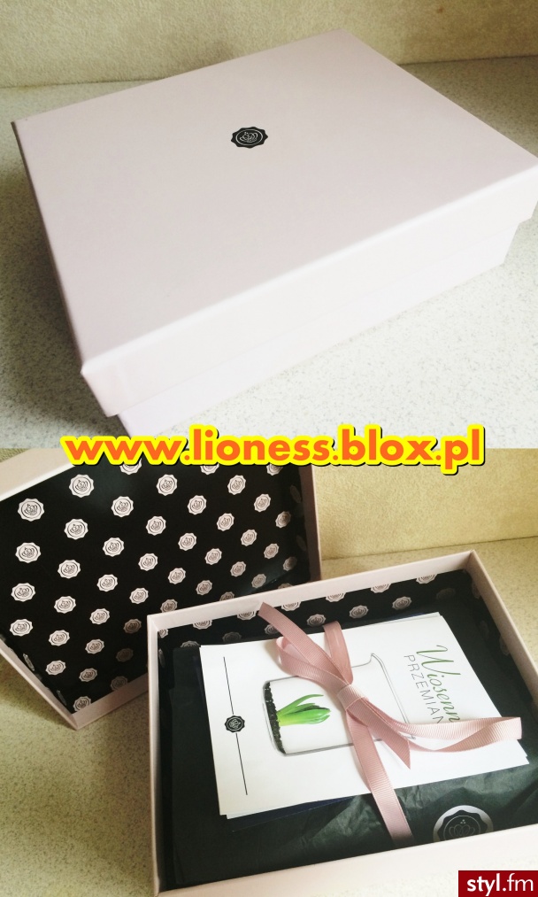Pudełko GlossyBox - Marzec 2014 Więcej info... w FILMIE: https://www.youtube.com/watch?v=5np-GKP9sO0 jak i w NOTCE NA BLOGU: http://lioness.blox.pl/2014/03/GLOSSYBOX-Marzec-2014.html - Misz-masz