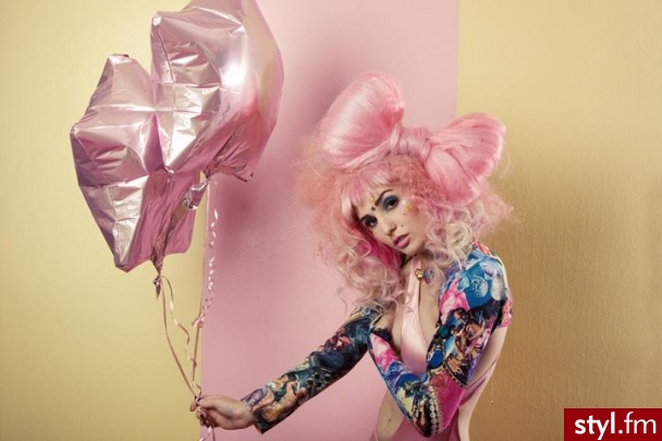 Lady Gaga? - Średnie Fryzury