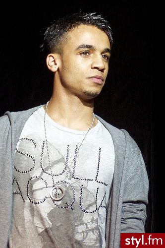 Aston Merrygold - Średnie Męskie Fryzury