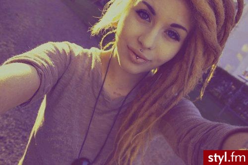 Blond Dredy Alternatywne Długie Fryzury