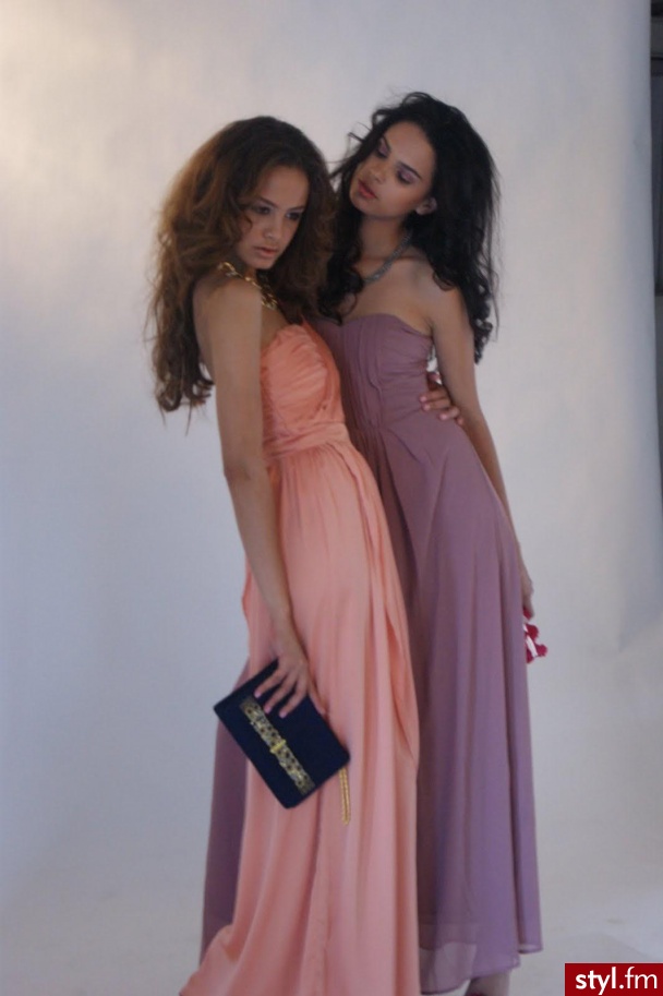 Sukienki Moda