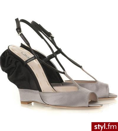 dwukolorowe koturny wykonane z satyny od Miu Miu - 308.70 GBP - Pozostałe Buty Moda