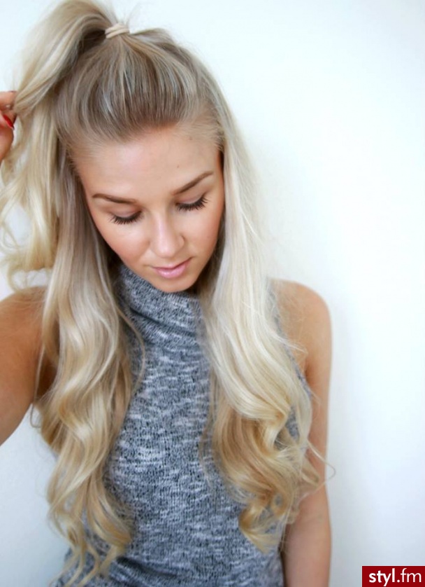 Blond Rozpuszczone Kręcone Na co dzień Długie Fryzury