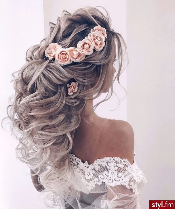 Blond Upięcie Kręcone Ślubne Długie Fryzury