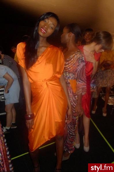 Sukienki Moda