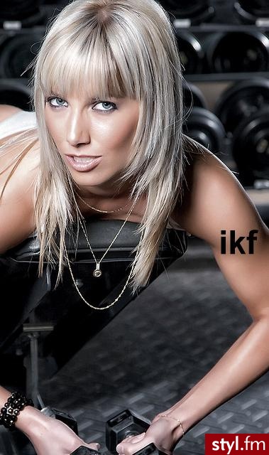 Średnie Fryzury