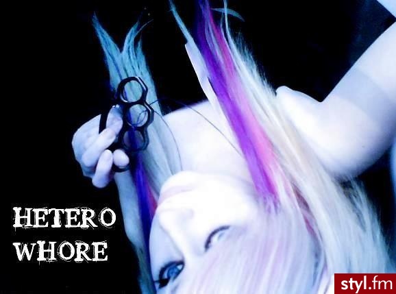 hetero whore - EMO Alternatywne Średnie Fryzury