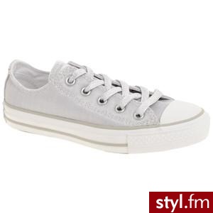 Converse Youths Sparkles Ox Tongue Shoes - Polyvore. Pobrano ze strony: http://www.polyvore.com/converse_youths_sparkles_ox_tongue/thing?id=19161996 - Pozostałe Buty Moda