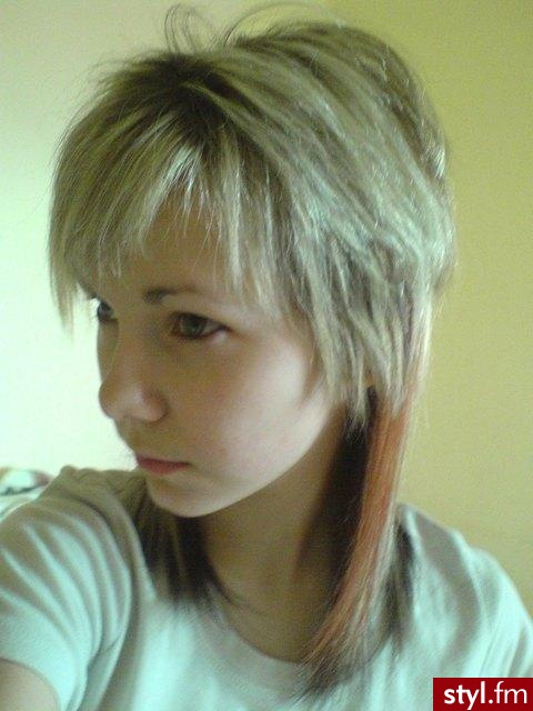 EMO Alternatywne Średnie Fryzury