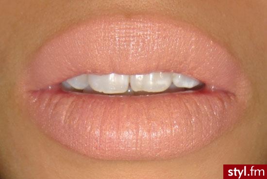 USTA USTA. MAC Viva Glam Gaga 2 Lipstick - Makijaże