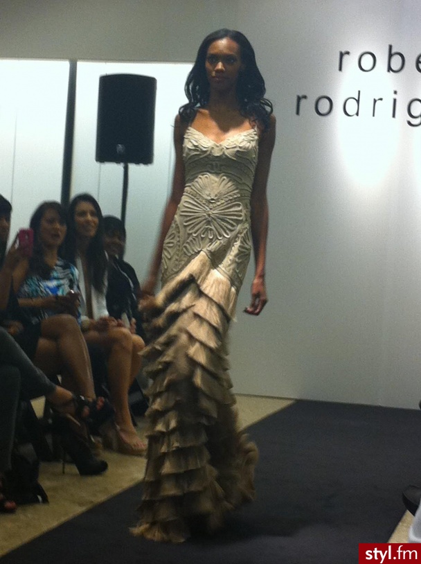 Sukienki Moda
