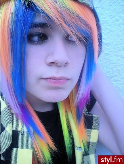 EMO Alternatywne Średnie Fryzury