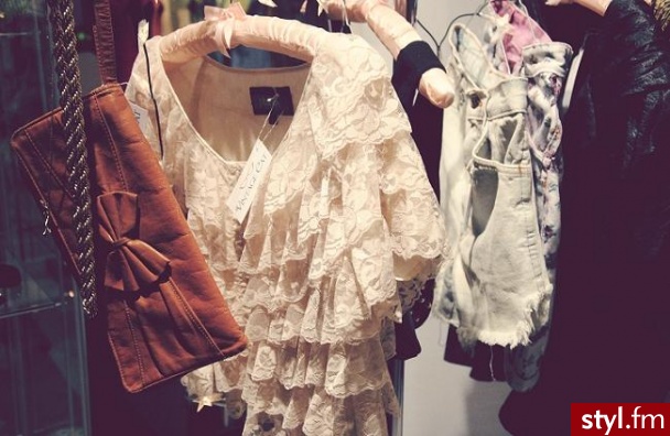 http://bloo90fashion.blogspot.com. http://bloo90fashion.blogspot.com - Pozostałe Ciuchy Moda