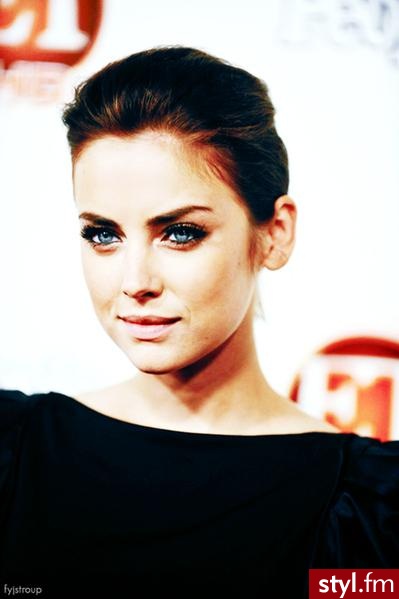 Jessica Stroup - Dzienne Makijaże