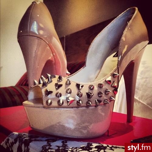 Szpilki Buty Moda