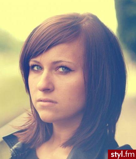 Średnie Fryzury
