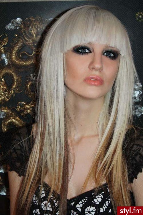 Średnie Fryzury