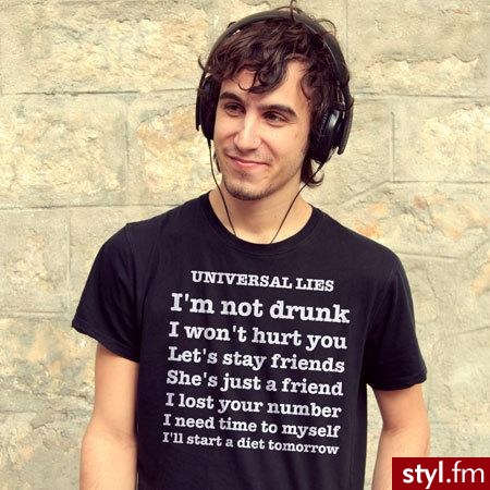 http://rumplo.com/tees/tee/3620-universal-lies - Pozostałe Ciuchy Moda