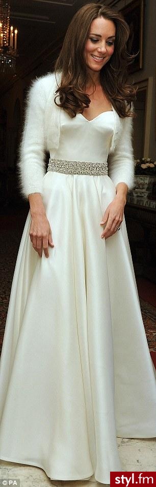 Sukienki Moda