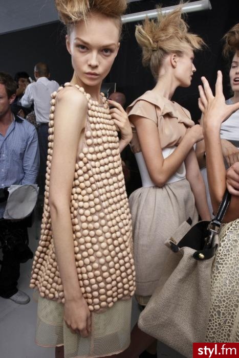 Sukienki Moda