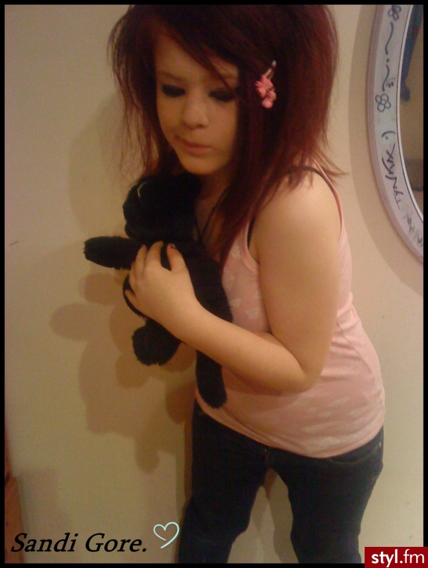 Sandi Hore. ; D she hot ! - EMO Alternatywne Średnie Fryzury