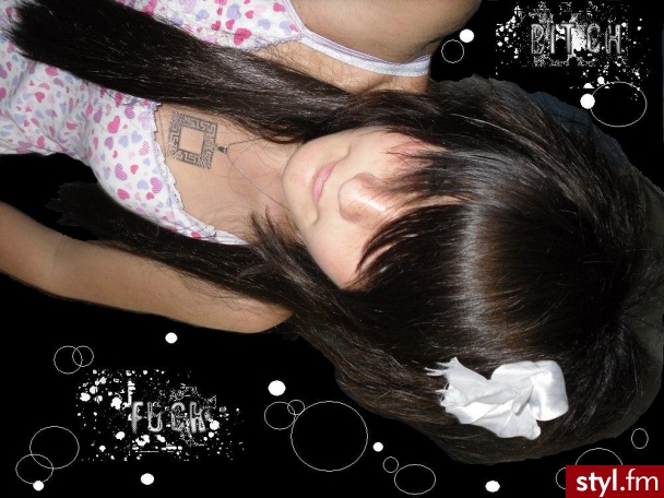 typowa fryzurka EmO. Ostatnio byłam u fryzjera i właśnie coś takiego powstało =)) - EMO Alternatywne Średnie Fryzury