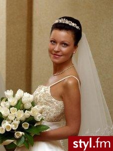 Ślubne Średnie Fryzury