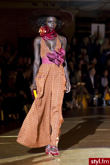 Sukienki Moda