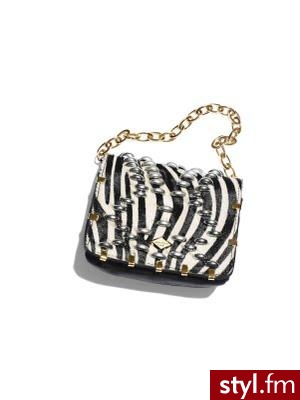 The Recessionista™ Blog, frugal fashion trends. Pobrano ze strony: http://therecessionista.blogspot.com/2009/10/sunday-savvy-exclusive-jimmy-choo-for-h.html - Pozostałe Torebki Moda