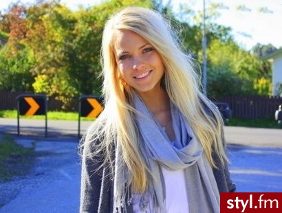 Blond Rozpuszczone Kręcone z grzywką Na co dzień Długie Fryzury