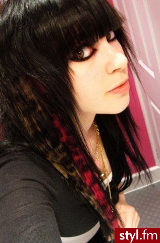 Durshley­ - EMO Alternatywne Średnie Fryzury