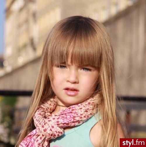 Blond Rozpuszczone Proste z grzywką Na co dzień Długie Fryzury