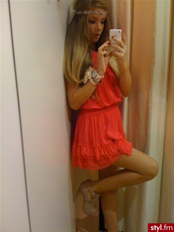 Sukienki Moda