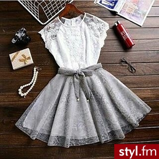 Średnie Spódnice Moda