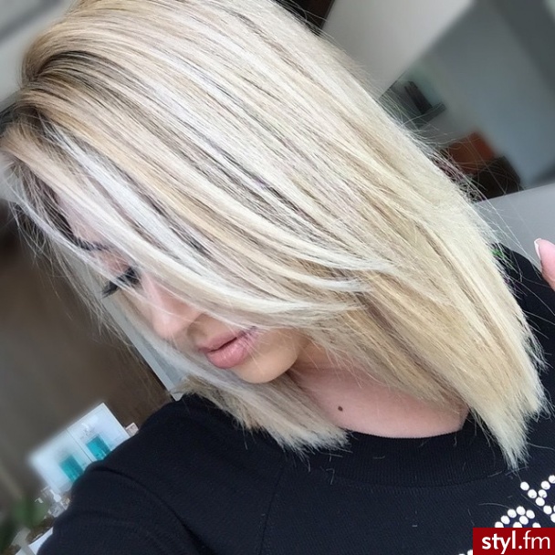 Blond Rozpuszczone Proste Na co dzień Średnie Fryzury