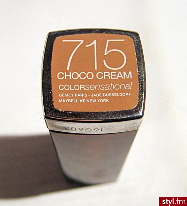 USTA USTA. Maybelline Color Sensational Lipstick - Choco Cream 715 - Makijaże