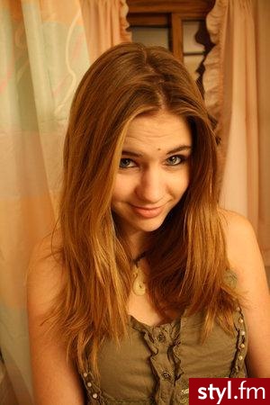 Średnie Fryzury