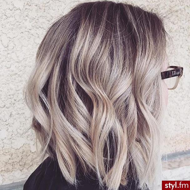 Blond Rozpuszczone Kręcone Na co dzień Średnie Fryzury