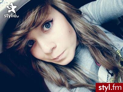 Średnie Fryzury