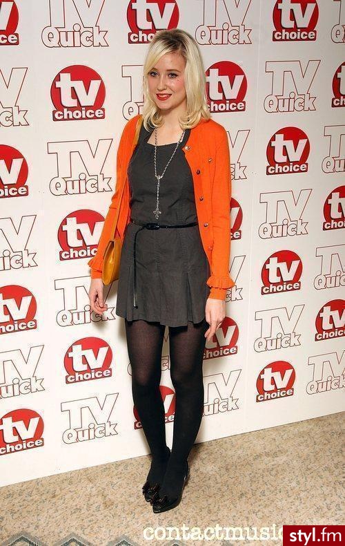Lily Loveless - Średnie Fryzury