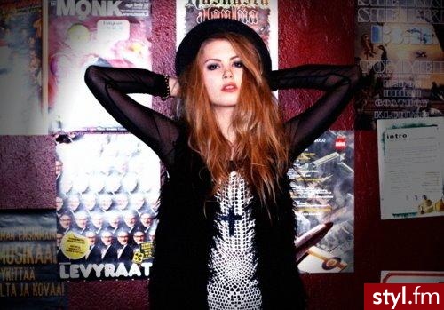 Średnie półdługie - Rude Rozpuszczone Proste z grzywką Na co dzień Średnie Fryzury