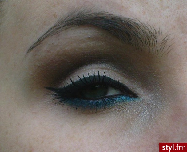 inspirowany: <a href="http://styl.fm/makijaze/dzienne/makijaz1181037.htm" rel="external">http://styl.fm/makijaze/dzienne/makijaz1181037.htm</a> - Dzienne Makijaże