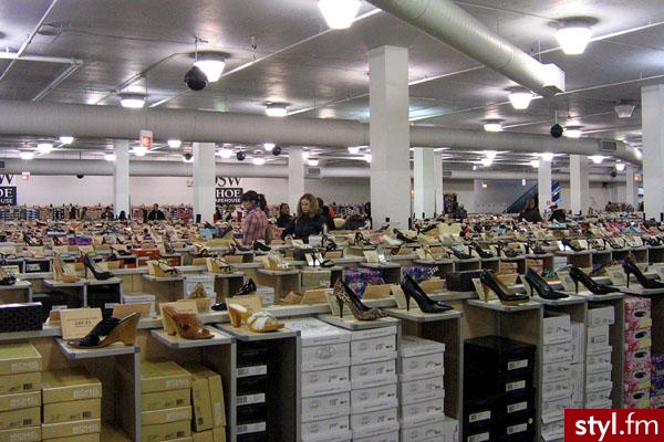 DSW- Designer Shoe Warehouse. Miejsce gdzie wszyscy chcą wejść, a tylko mężczyźni chcą wyjść :) - Pozostałe Buty Moda