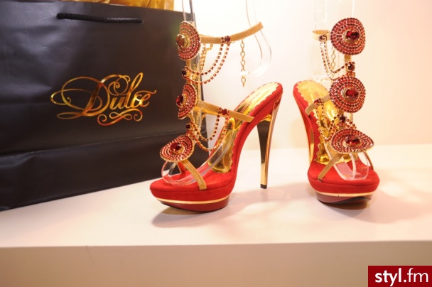 Szpilki Buty Moda