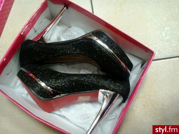 Szpilki Buty Moda