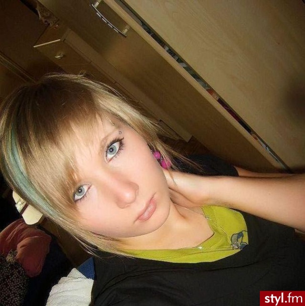 Średnie Fryzury