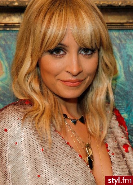Średnie Fryzury