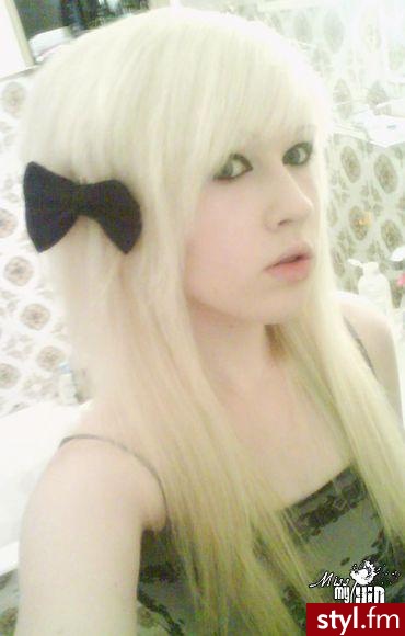Blond EMO Alternatywne Średnie Fryzury