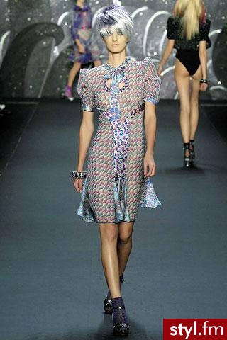 sukienka. Anna Sui
Jeżeli już jest proszę o link - Pozostałe Ciuchy Moda