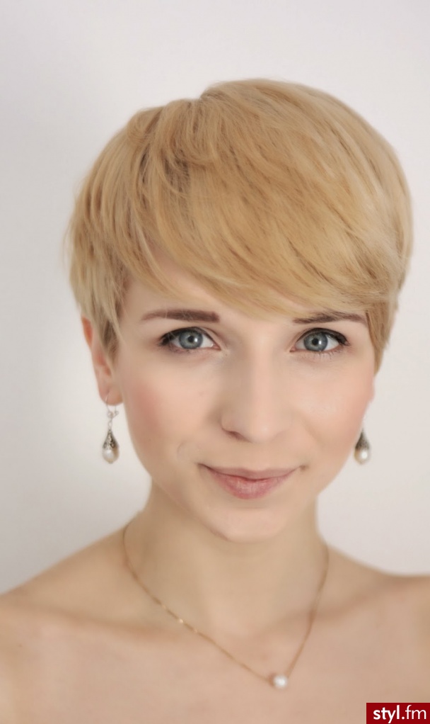 Blond Rozpuszczone Proste z grzywką Na co dzień Krótkie Fryzury